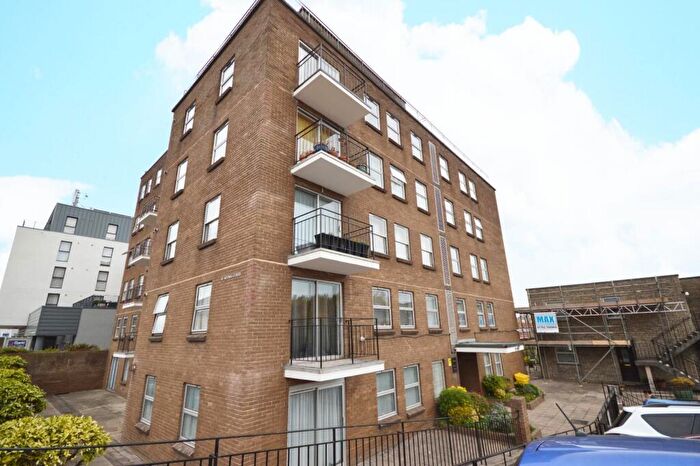 1 Bedroom Flat For Sale In St Kenya Court Temple Street, Keynsham, Bristol, BS31