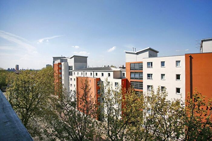 1 Bedroom Flat To Rent In Theatro Tower, Greenwich, London, SE8