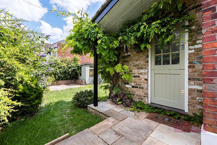 2 Bedroom Flat To Rent In Arlow Road, Winchmore Hill, N21