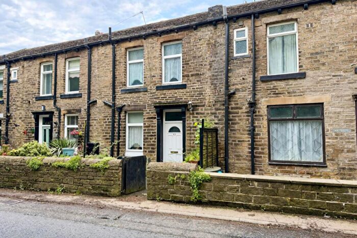 2 Bedroom Terraced House For Sale In Wheatley Road, Wheatley, Halifax, HX3