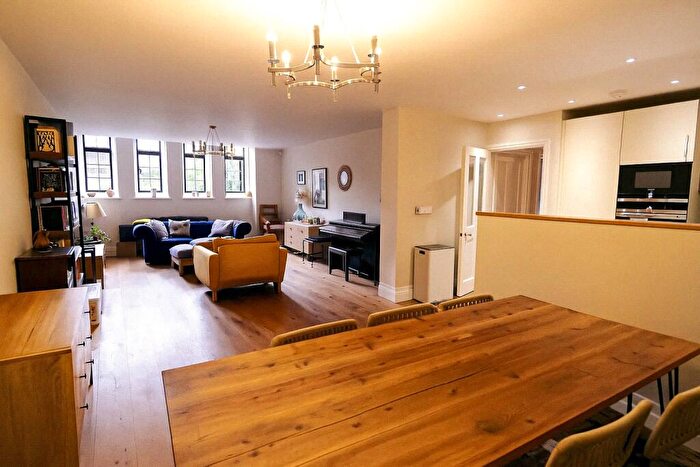 2 Bedroom Apartment To Rent In Kings Drive, Midhurst, West Sussex, GU29