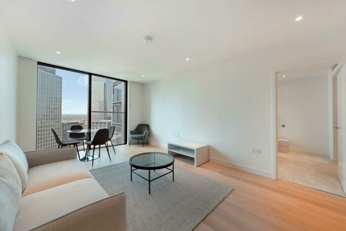 1 Bedroom Apartment To Rent In Hampton Tower, South Quay Plaza, Canary Wharf, E14