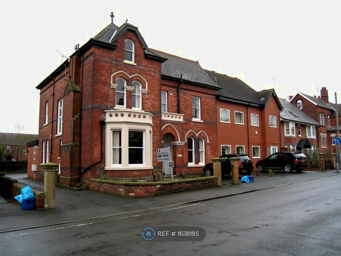 Studio To Rent In Gladstone Road, Chesterfield, S40
