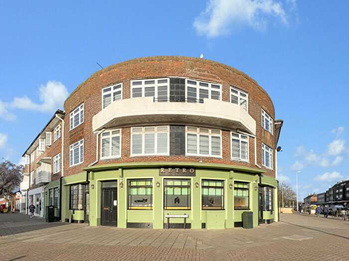 1 Bedroom Apartment To Rent In George V Avenue, Worthing, BN11