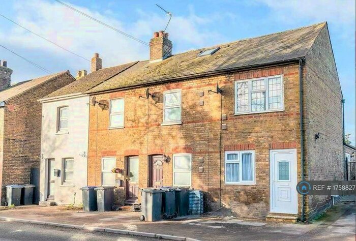 3 Bedroom End Of Terrace House To Rent In Thorney Lane North, Iver, SL0