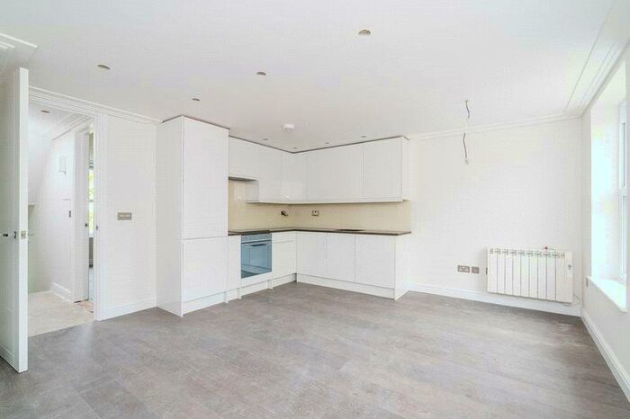 3 Bedroom Maisonette To Rent In Archway Road, Highgate, London, N6