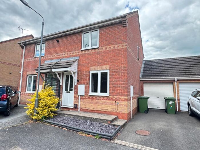 2 Bedroom Semi-Detached House For Sale In Pinewood Close, Alfreton, DE55