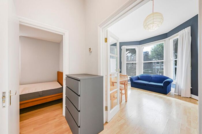 1 Bedroom Flat To Rent In Fordwych Road, West Hampstead, NW2