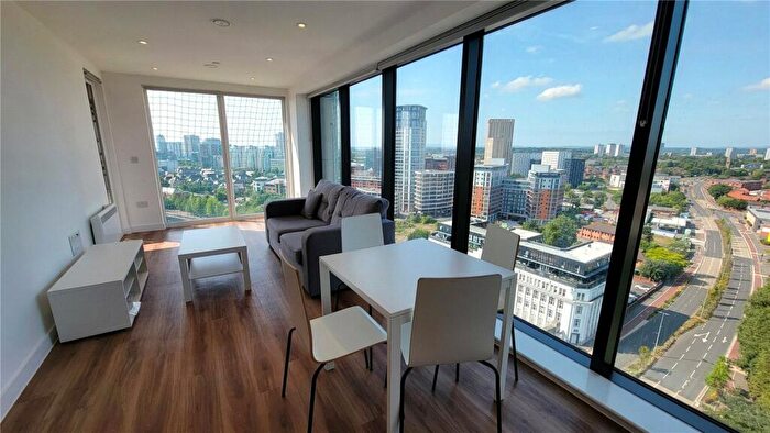 2 Bedroom Apartment To Rent In The Gateway, Trafford Road, Salford, M5