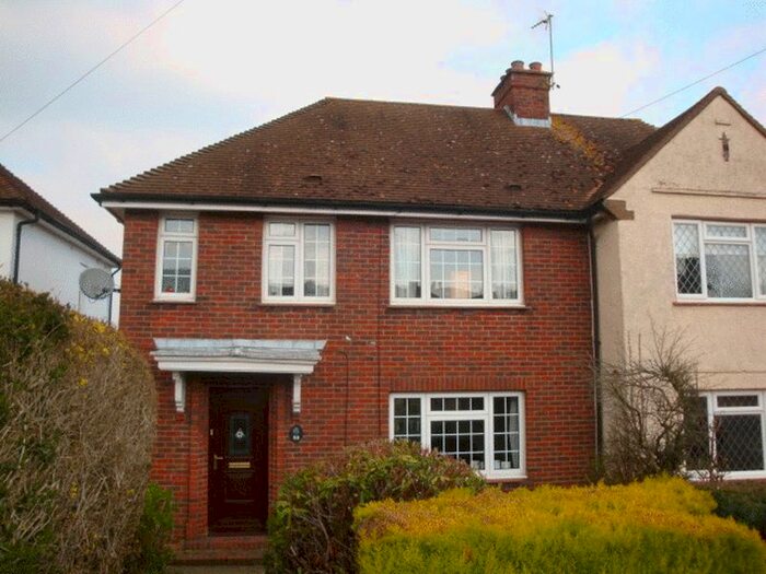 4 Bedroom Semi-Detached House To Rent In Farleigh Road, Warlingham, CR6