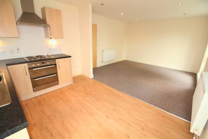 2 Bedroom Apartment To Rent In Woodborough Road, Nottingham, NG3