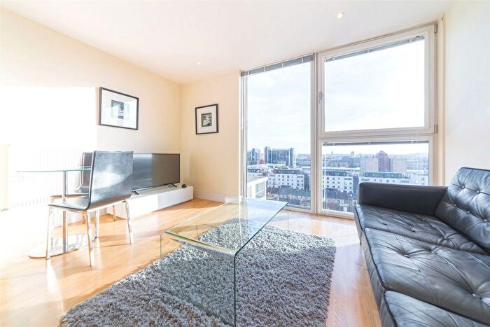 1 Bedroom Flat For Sale In Lanterns Way, London, E14