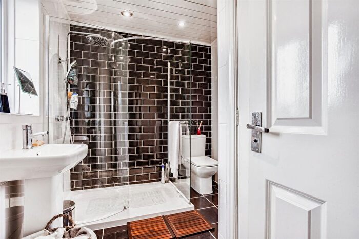 3 Bedroom Detached House For Sale In Bardwell Court, Stanley, Wakefield, WF3