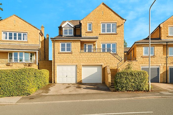 4 Bedroom Detached House For Sale In Thorneycroft Road, East Morton, Keighley, BD20