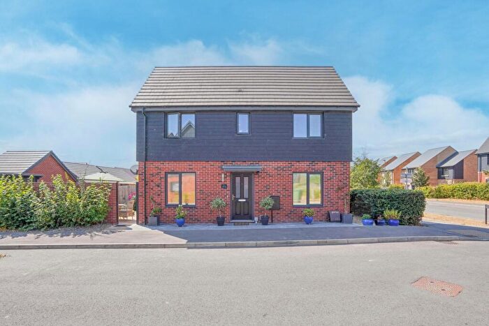 3 Bedroom Detached House For Sale In Flowe Drive, Wantage, OX12