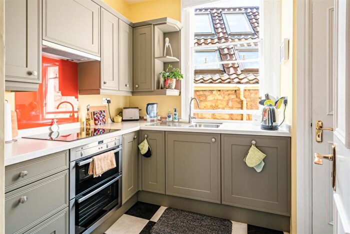 1 Bedroom Apartment To Rent In Rivers Street, Bath, BA1