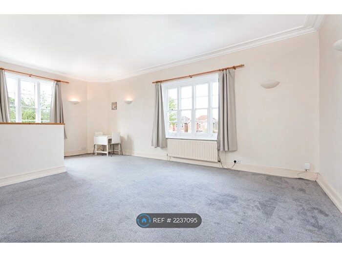 Studio To Rent In Footscray Road, London, SE9