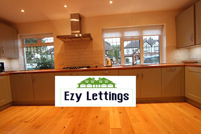 2 Bedroom Terraced House To Rent In Banstead Road South, Sutton, SM2