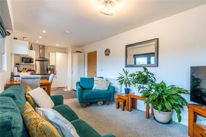 2 Bedroom Apartment For Sale In Boulevard View, Bristol, BS14