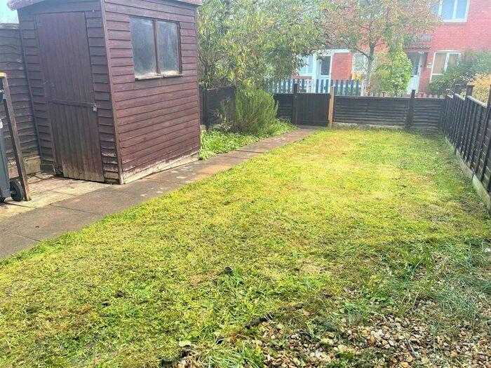 1 Bedroom Flat To Rent In Wardleworth Way, Wellington, TA21