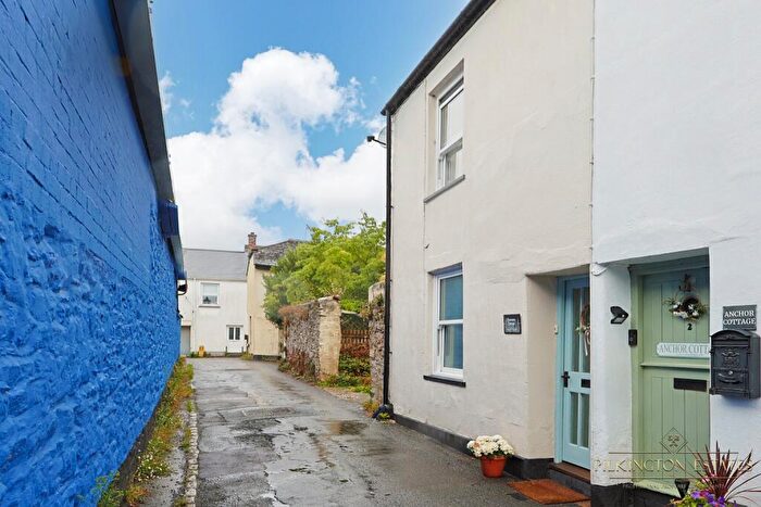 2 Bedroom End Of Terrace House For Sale In Dawes Lane, Torpoint, PL10
