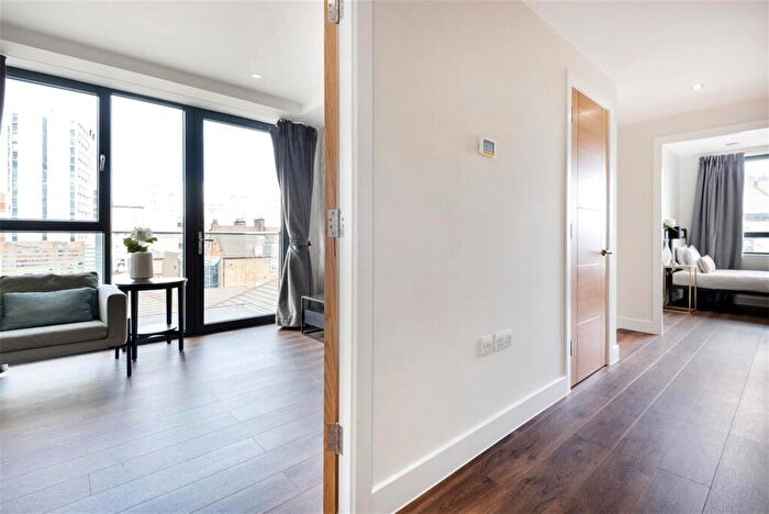 2 Bedroom Apartment To Rent In Back Church Lane, London, E1