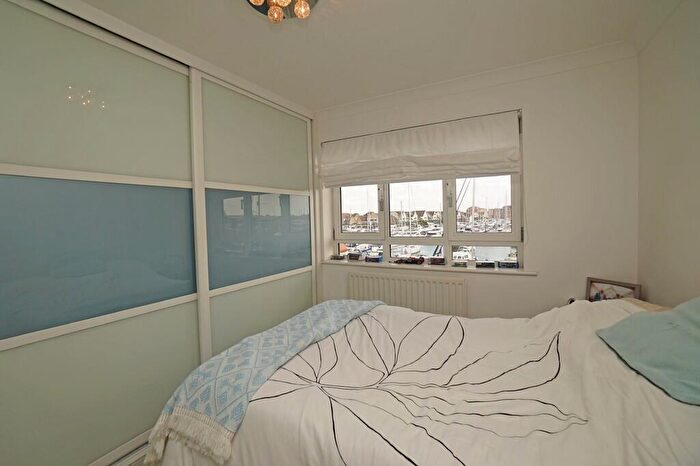 2 Bedroom Apartment To Rent In Sonata House, Lock Approach, Port Solent, PO6
