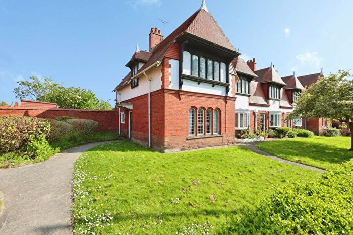 3 Bedroom End Of Terrace House For Sale In Bebington Road Port Sunlight, CH62