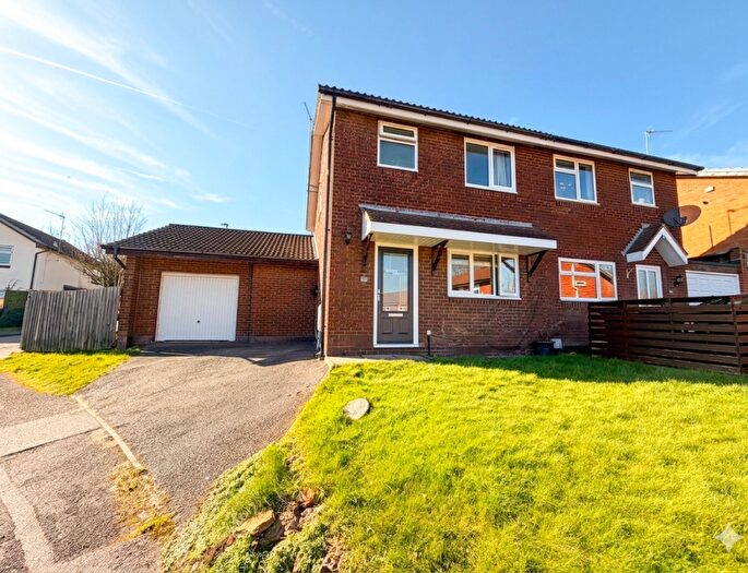 3 Bedroom Semi Detached House For Sale In Oriel Road Daventry Northamptonshire, NN11