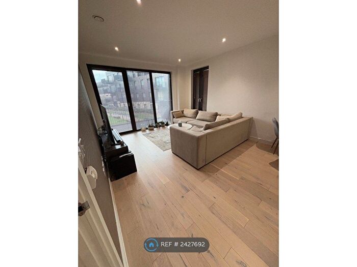 1 Bedroom Flat To Rent In Bartram House, London, NW7