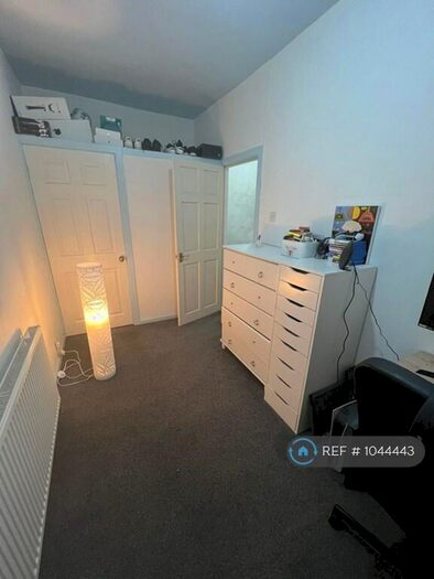 2 Bedroom Terraced House To Rent In Kimberley Street, Oldham, OL8