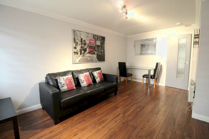 1 Bedroom Flat To Rent In Crombie Place, Westhill, AB32