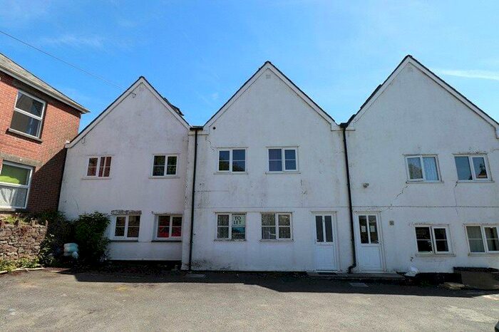 1 Bedroom Flat To Rent In Chapel Street, Holsworthy, EX22