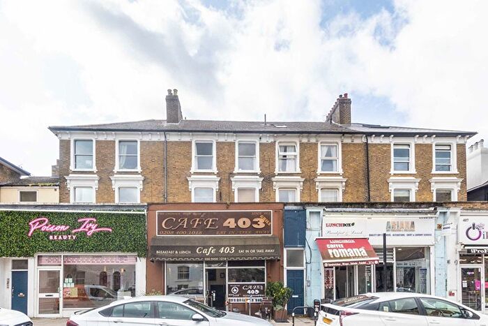 2 Bedroom Flat To Rent In Chiswick High Road, London, W4