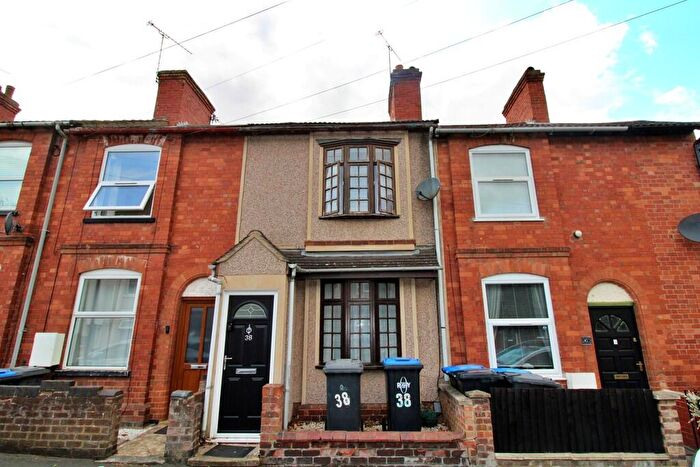 3 Bedroom Terraced House For Sale In New Street, Rugby, CV22