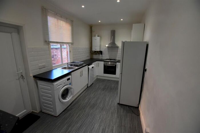 3 Bedroom Terraced House To Rent In Beaconsfield Road, Leicester LE3