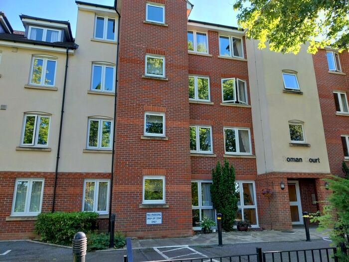 1 Bedroom Property To Rent In High Street, Edenbridge, TN8