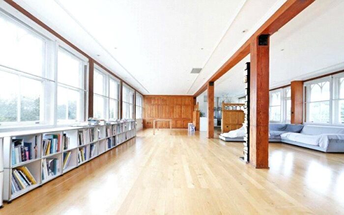 3 Bedroom Flat To Rent In Jack Straws Castle, North End Way, Hampstead, London, NW3