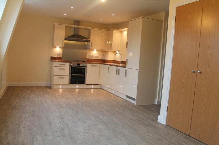 1 Bedroom Flat For Sale In Central Point, Feathers Lane, Basingstoke, Hampshire, RG21