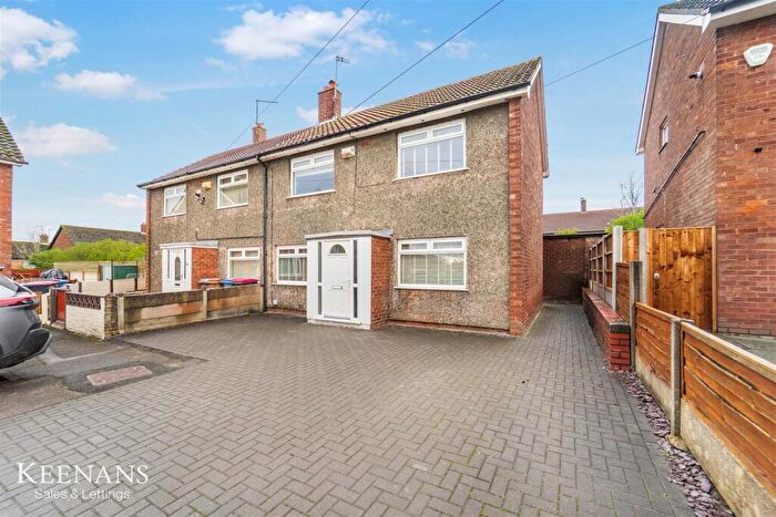 4 Bedroom Semi Detached House For Sale In Gibson Grove, Worsley, Manchester, M28