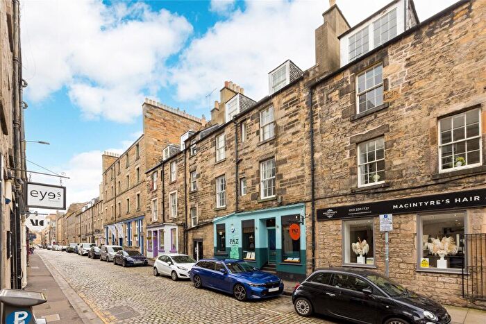 2 Bedroom Apartment For Sale In Thistle Street, Edinburgh, Midlothian, EH2
