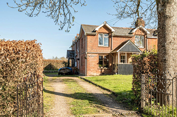 4 Bedroom Semi Detached House For Sale In Lyburn Road, Hamptworth, Salisbury, Wiltshire, SP5