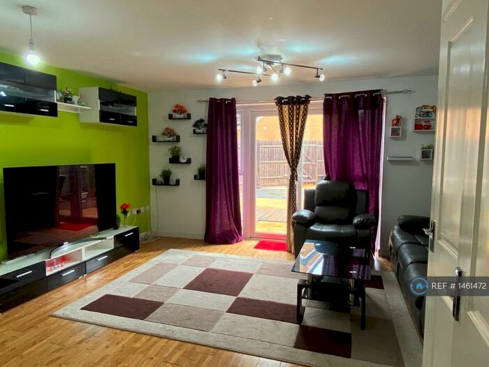 3 Bedroom Semi-Detached House To Rent In Skinners Croft, Patchway, Bristol, BS34