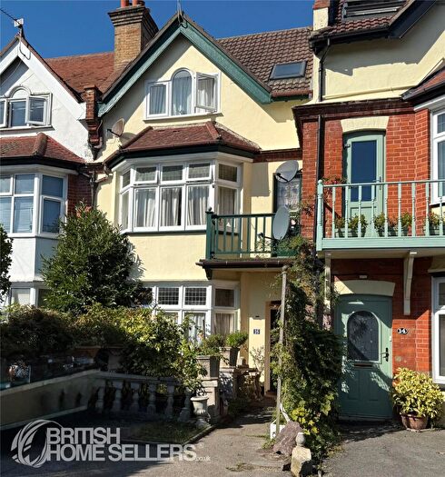 Apartment For Sale In Alumhurst Road, Bournemouth, Dorset, BH4