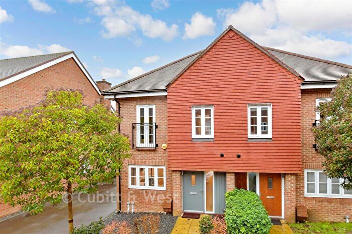 3 Bedroom Semi Detached House For Sale In Dover Road, Tadworth, Surrey, KT20