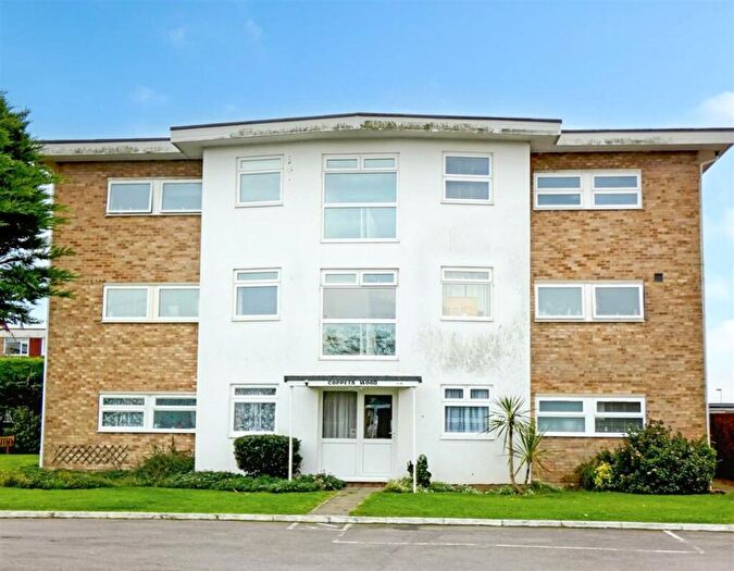 2 Bedroom Flat To Rent In Fontwell Close, Rustington, BN16