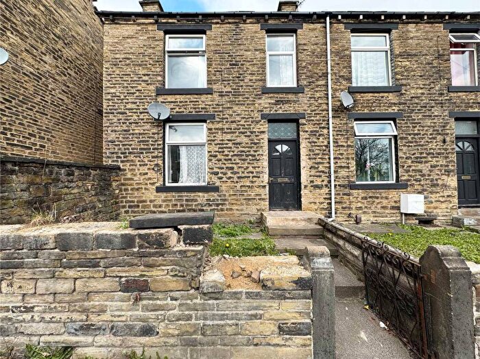2 Bedroom Semi-Detached House For Sale In Deighton Road, Huddersfield, HD2