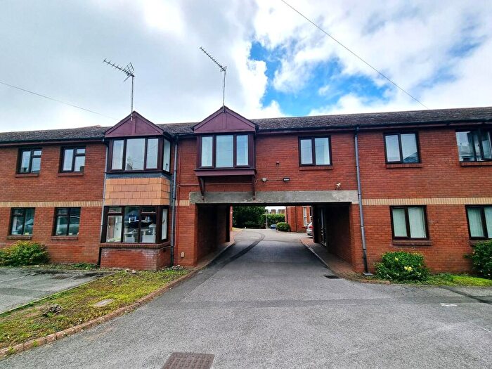 1 Bedroom Flat For Sale In Park Road, Park Court, CF62