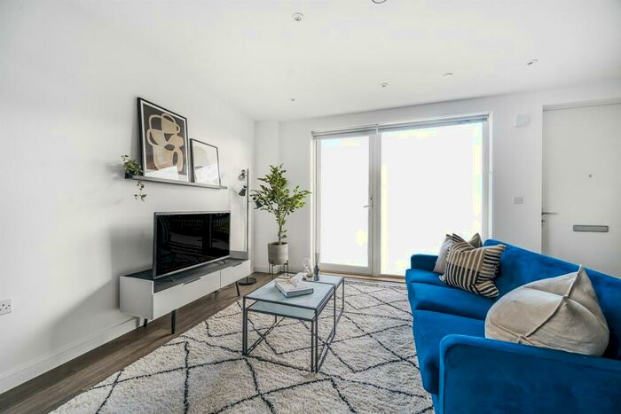 1 Bedroom Apartment To Rent In Bed, Th Floor Teal At Pelican House In Fresh Wharf, IG11