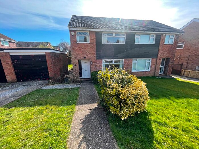 3 Bedroom Semi-Detached House For Sale In Rhodfa'r Dryw, Cwmrhydyceirw, Swansea, SA6